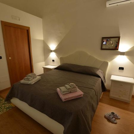 L'Antico Palazzo Bed and Breakfast Canosa di Puglia Exteriör bild