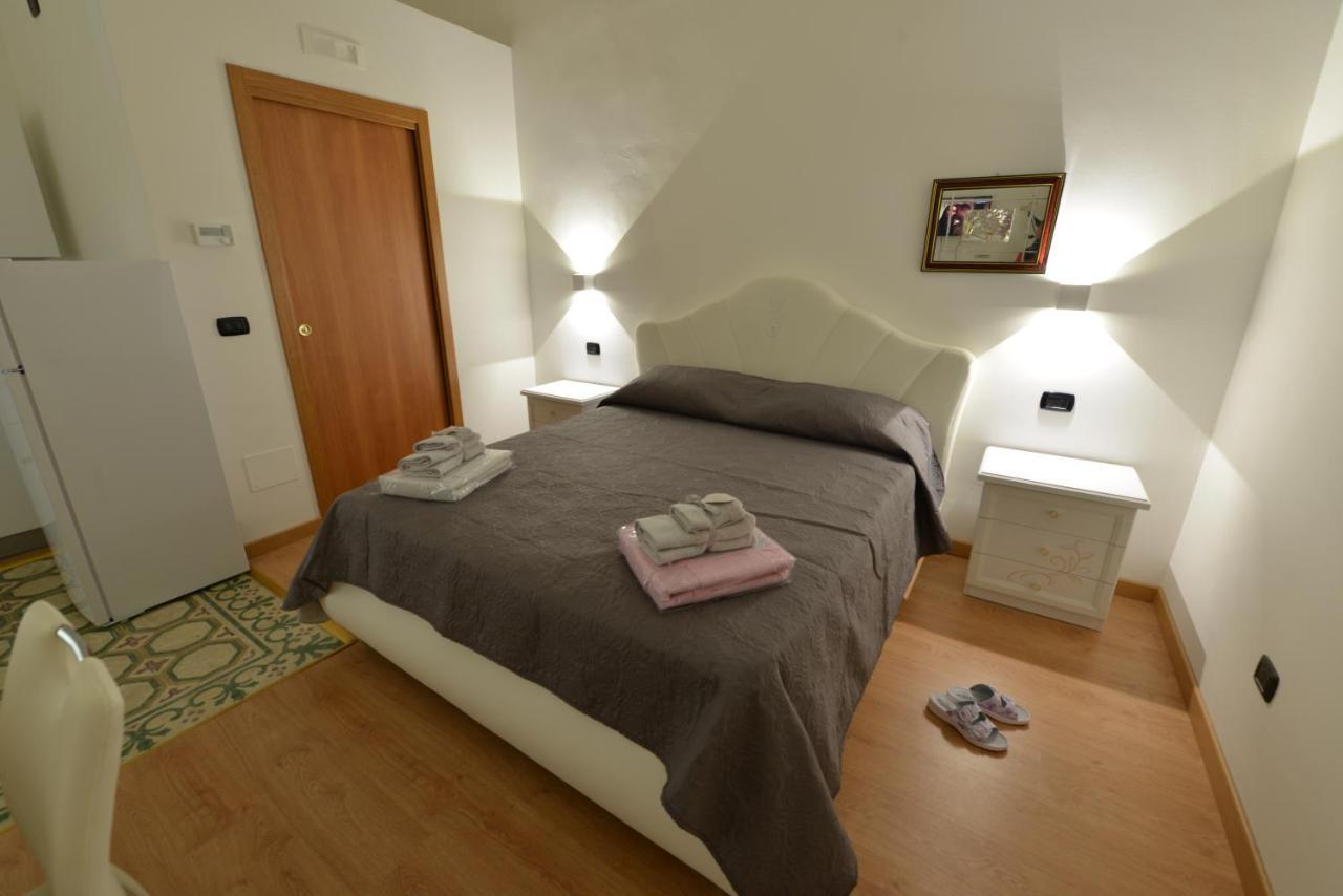 L'Antico Palazzo Bed and Breakfast Canosa di Puglia Exteriör bild