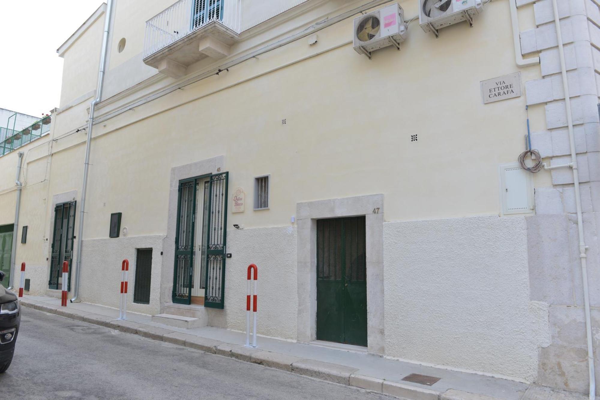 L'Antico Palazzo Bed and Breakfast Canosa di Puglia Exteriör bild